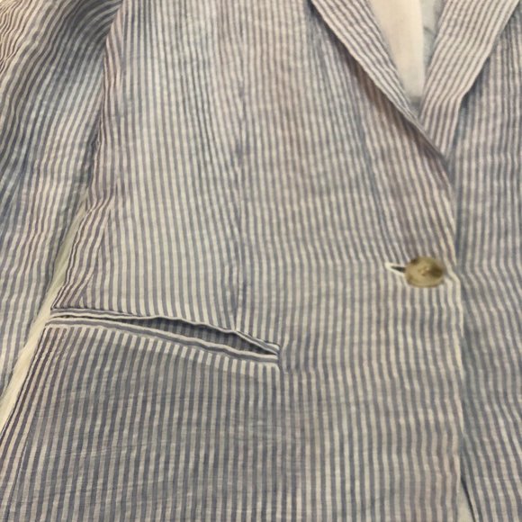 Club Monaco Lightweight Pinstripe Sheer Blazer - Size 00 - Picture 7 of 9